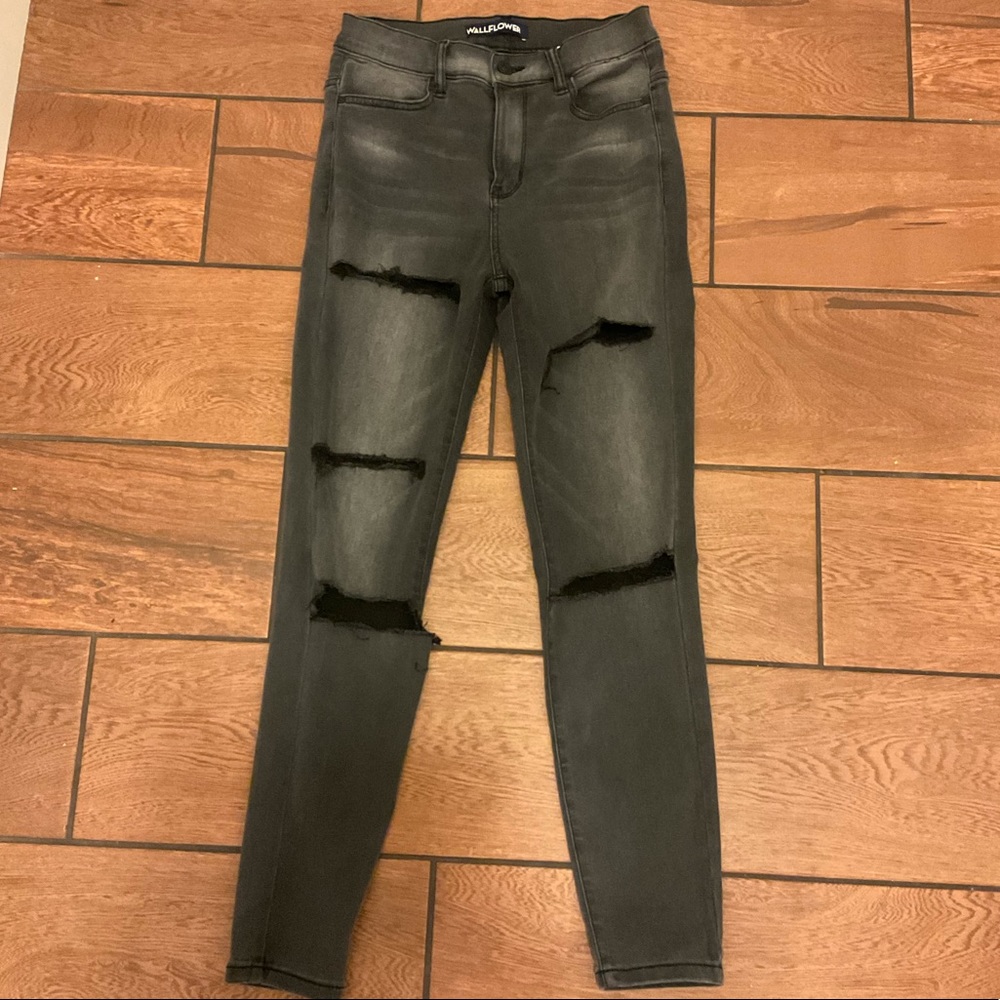WALLFLOWER grey washed ripped jeans 5